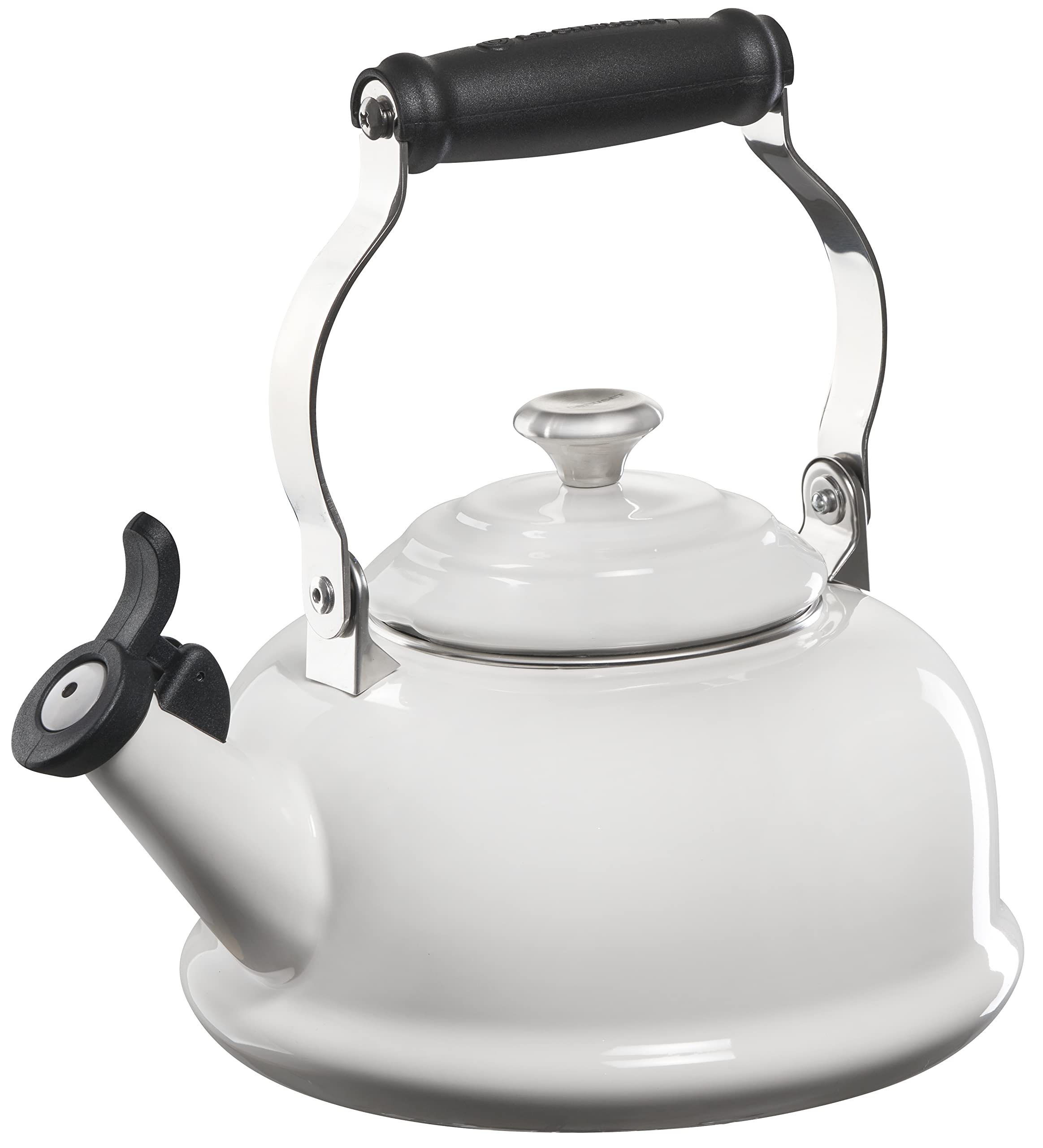 Tetera Le Creuset esmaltada en acero blanco, superficie no reactiva y fácil de limpiar.