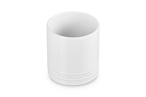 Utensilios crock blanco de Le Creuset para ordenar utensilios en la encimera