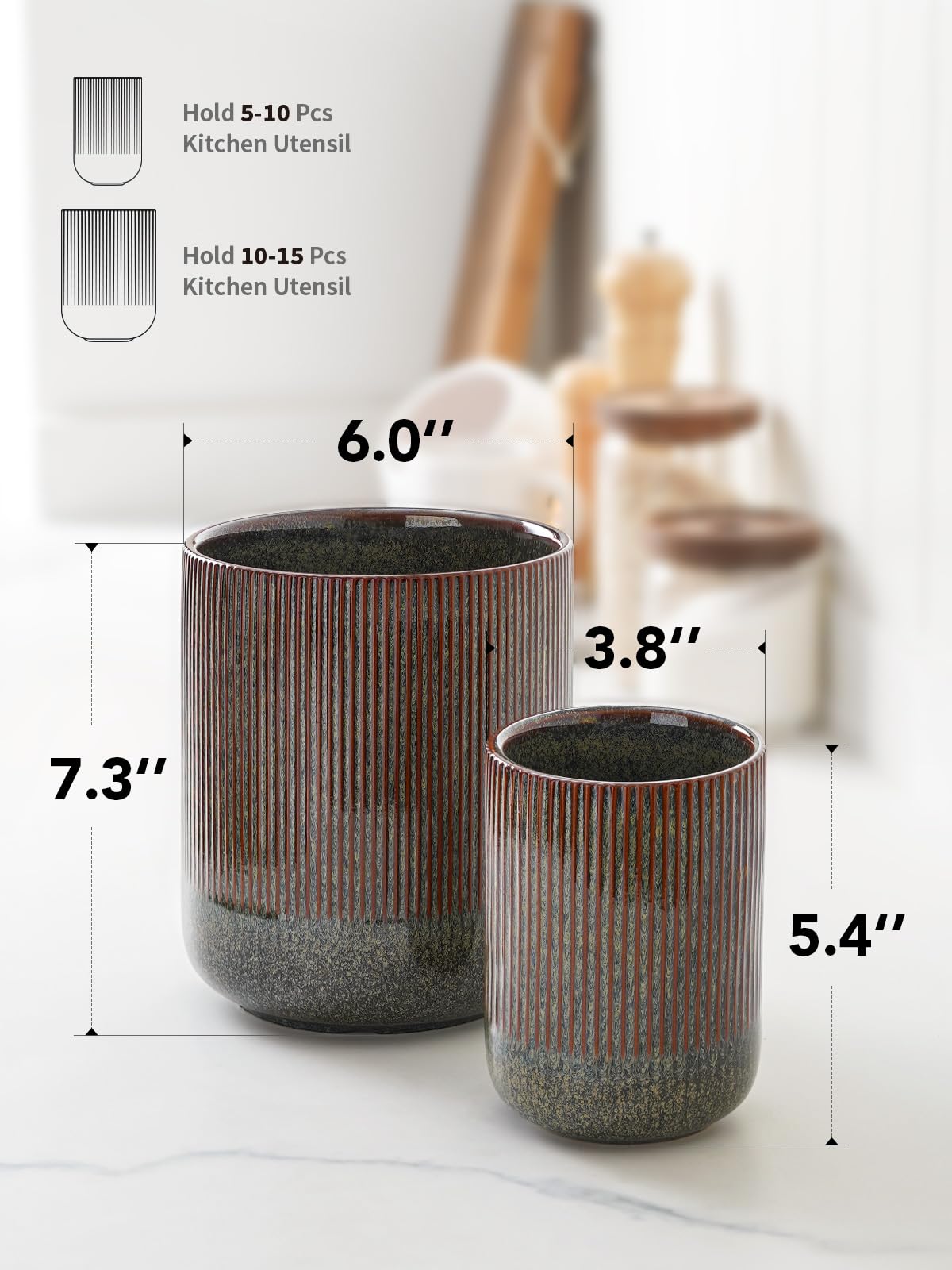 LE TAUCI diseño moderno con acabado liso y franjas verticales acanaladas.
