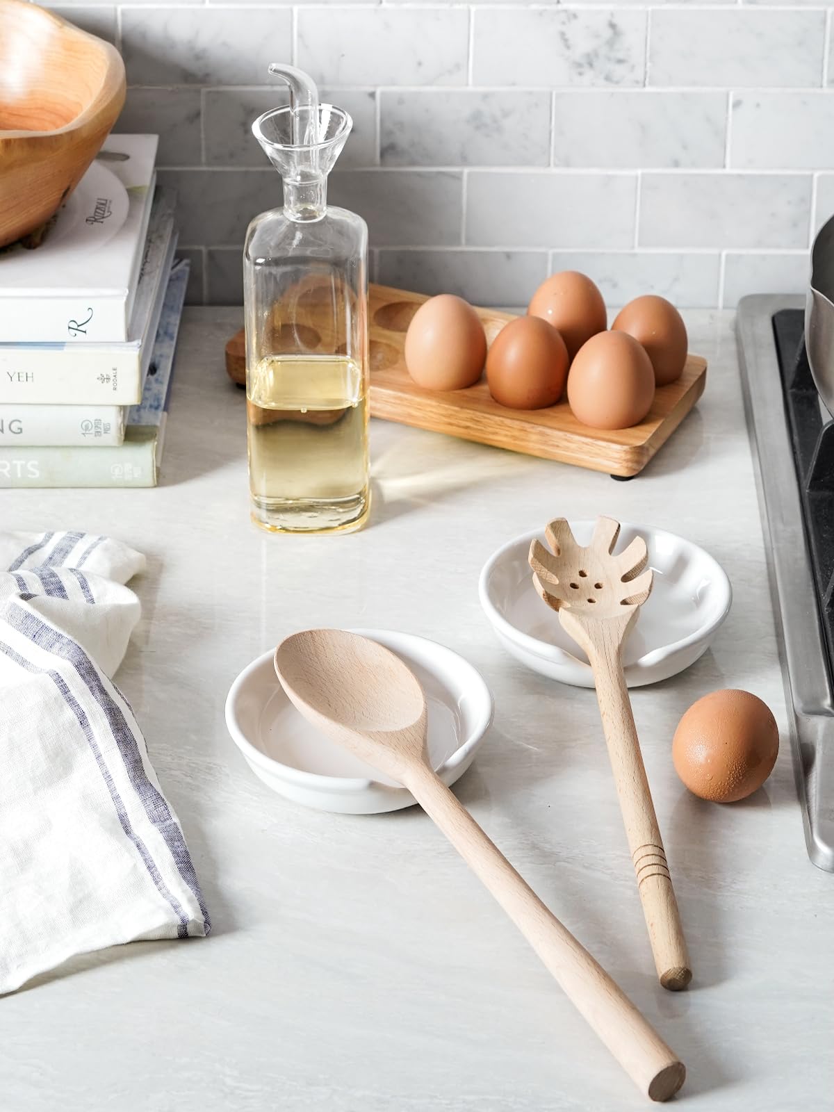 LE TAUCI reposacucharas ceramico blanco, diseño minimalista para cocinas modernas.