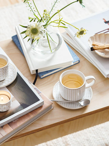 LE TAUCI tazas cappuccino relieve embossado, textura elegante para experiencia táctil refinada.
