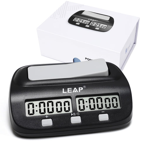 Reloj LEAP de ajedrez con vista frontal para precisión en el tiempo.