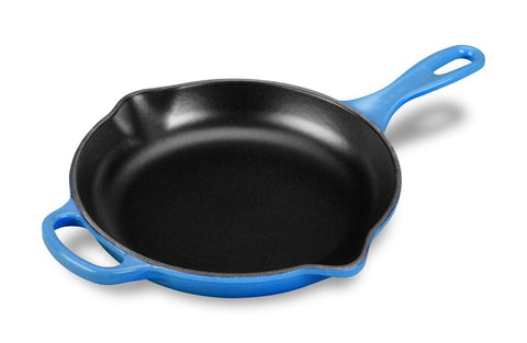 Le Creuset presentación en mesa, diseño elegante para servir