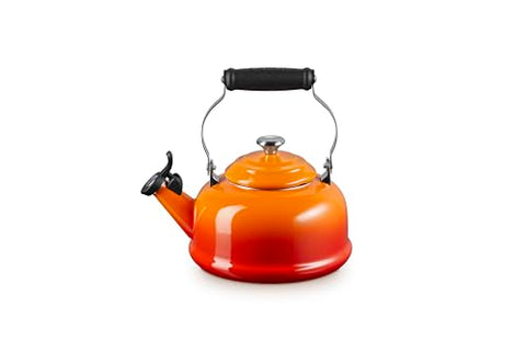 Tetera Le Creuset con asa de mango inoxidable diseño cómodo