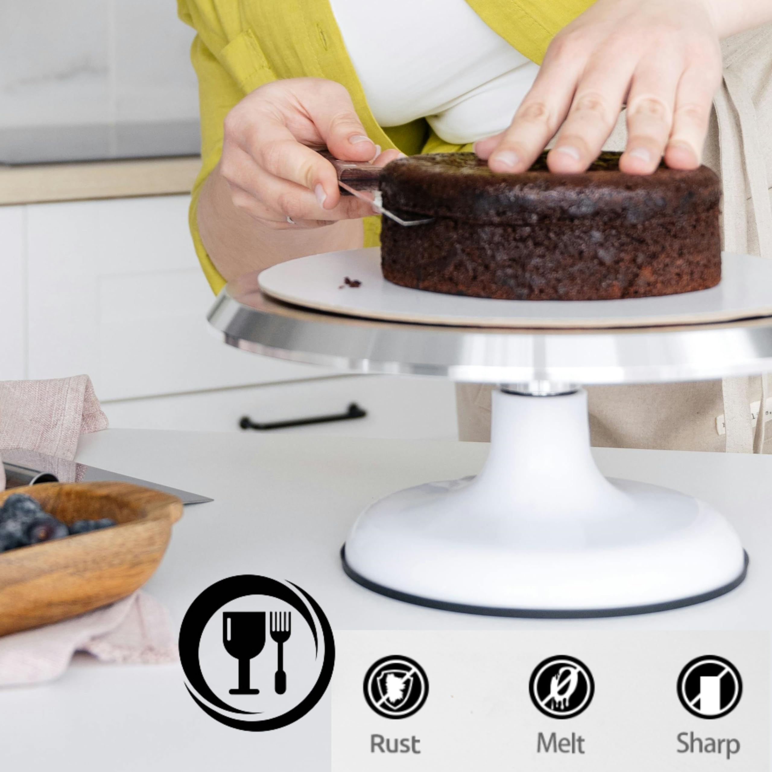 Uso de espátula recta LEGERM para glaseado suave en tartas y postres