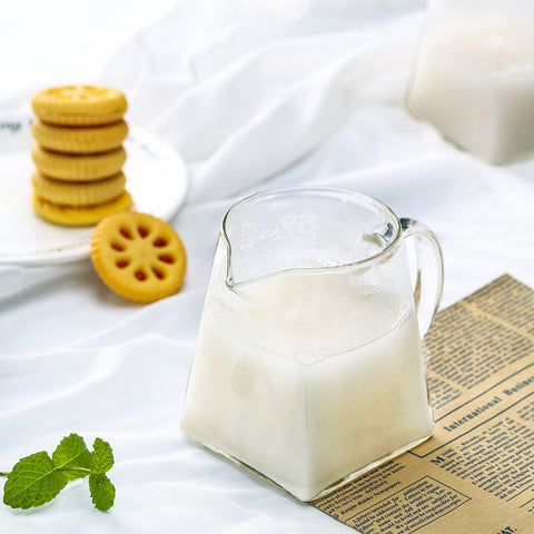 Capacidad de 11,8 onzas ideal para crema o jarabe.