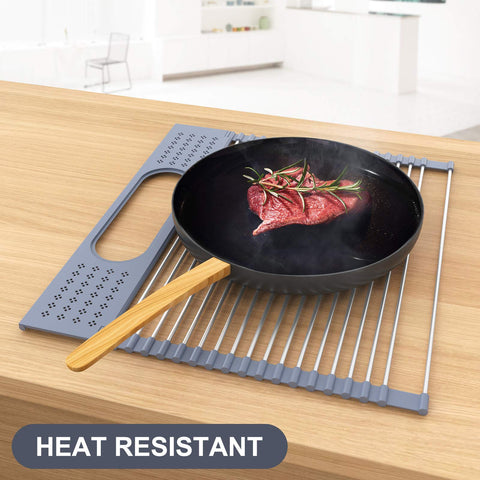 Rejilla LEMIKKLE de carga versátil para ordenar la cocina.