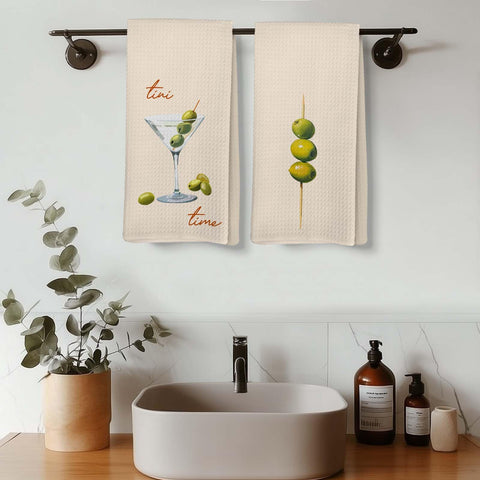 Diseño gráfico atractivo Lengues Martini Decor para añadir personalidad.