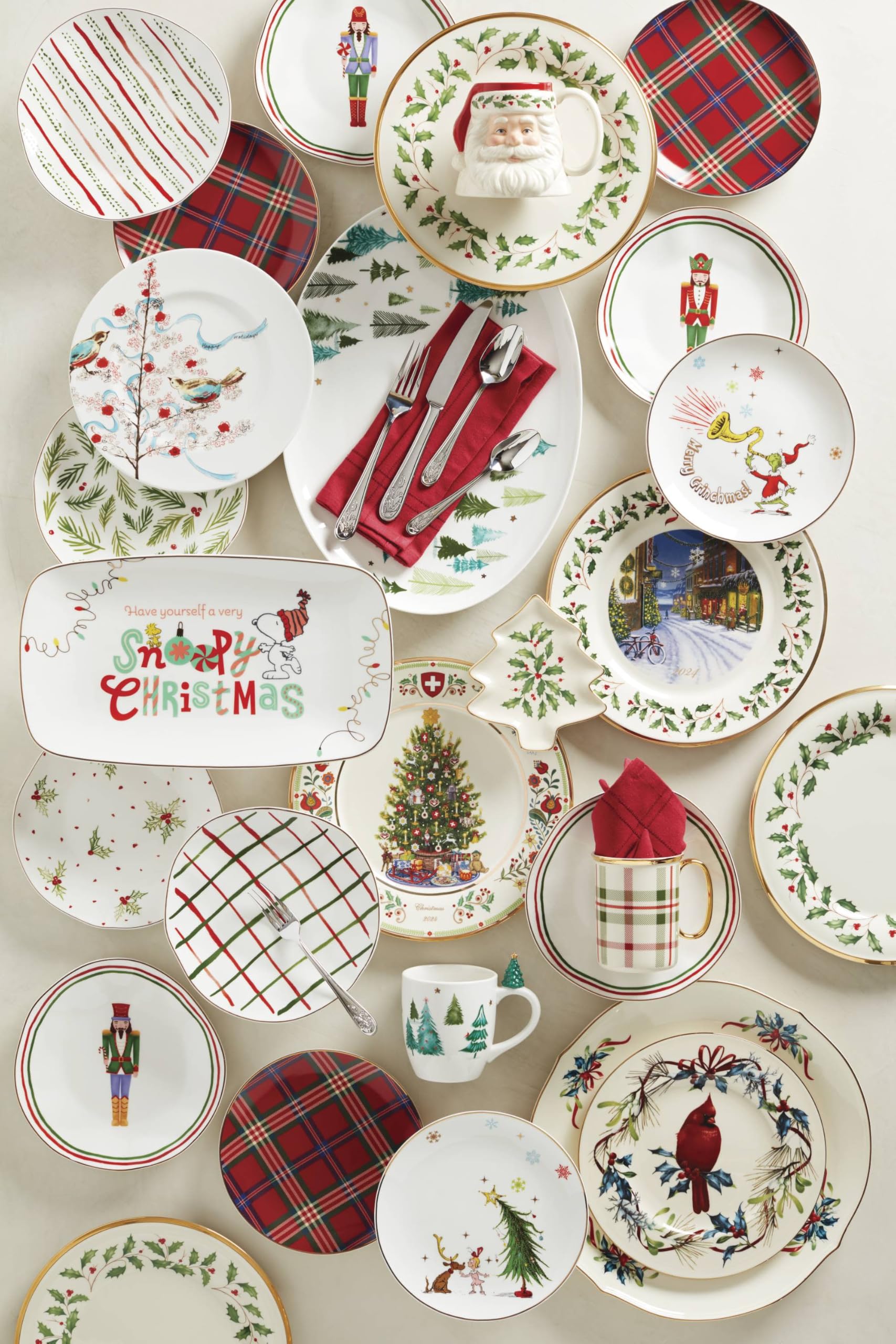 Lenox 896528: plato de porcelana con acabado 24K para centro de mesa navideño.