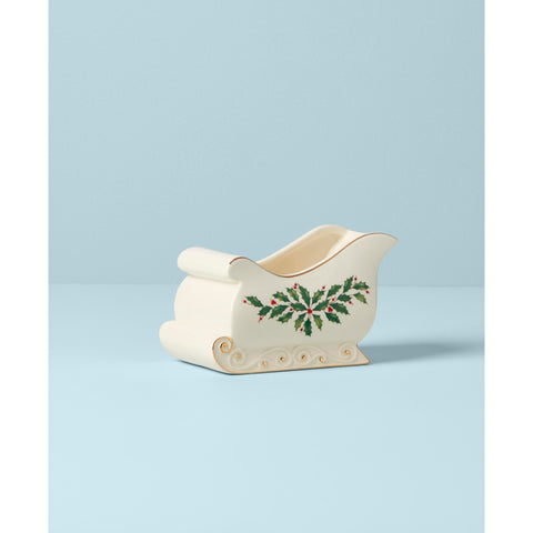 Lenox detalle acebo y borde dorado, añade elegancia festiva al servicio de dulces.