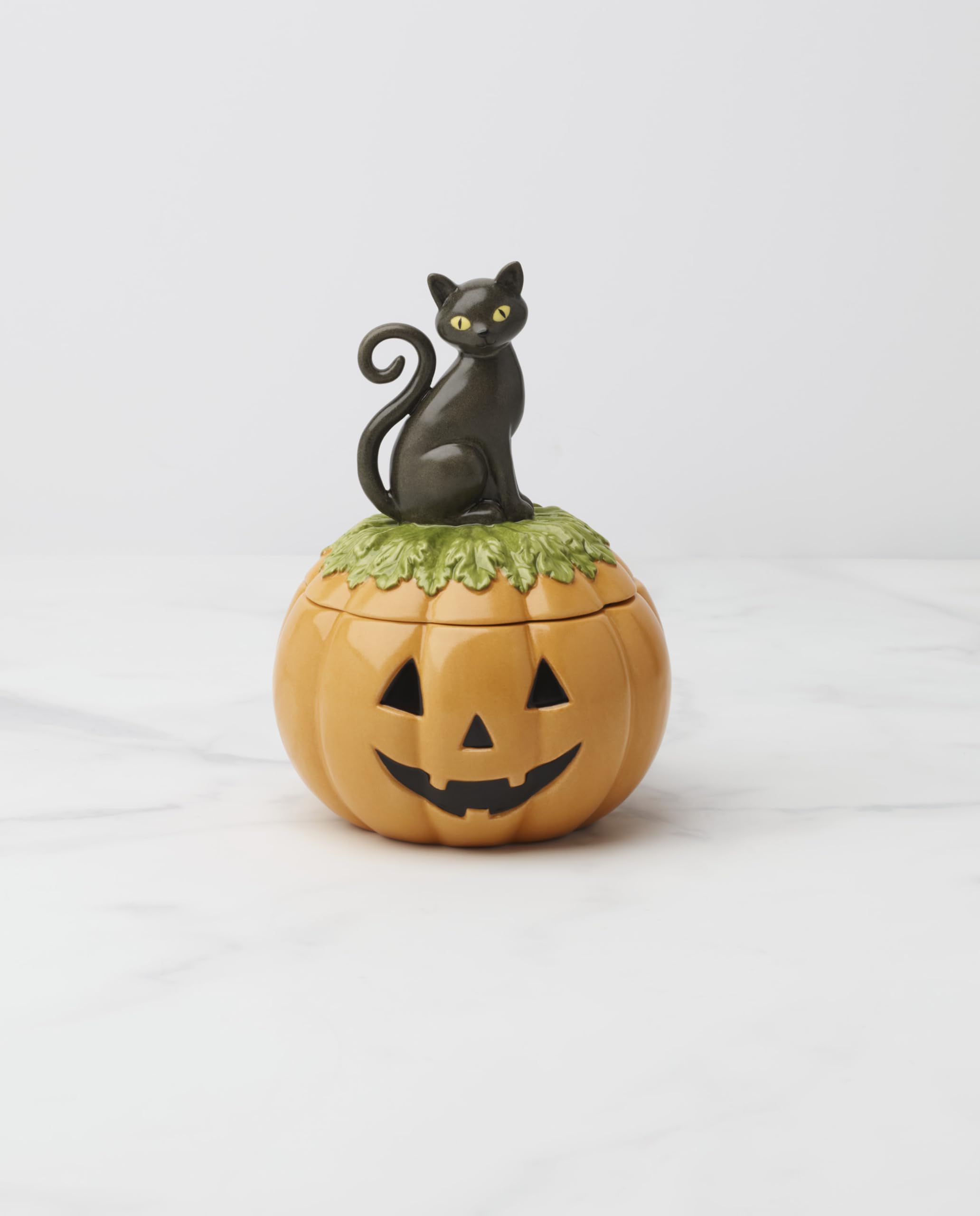 Frasco de porcelana Lenox con tapa para dulces festivos.