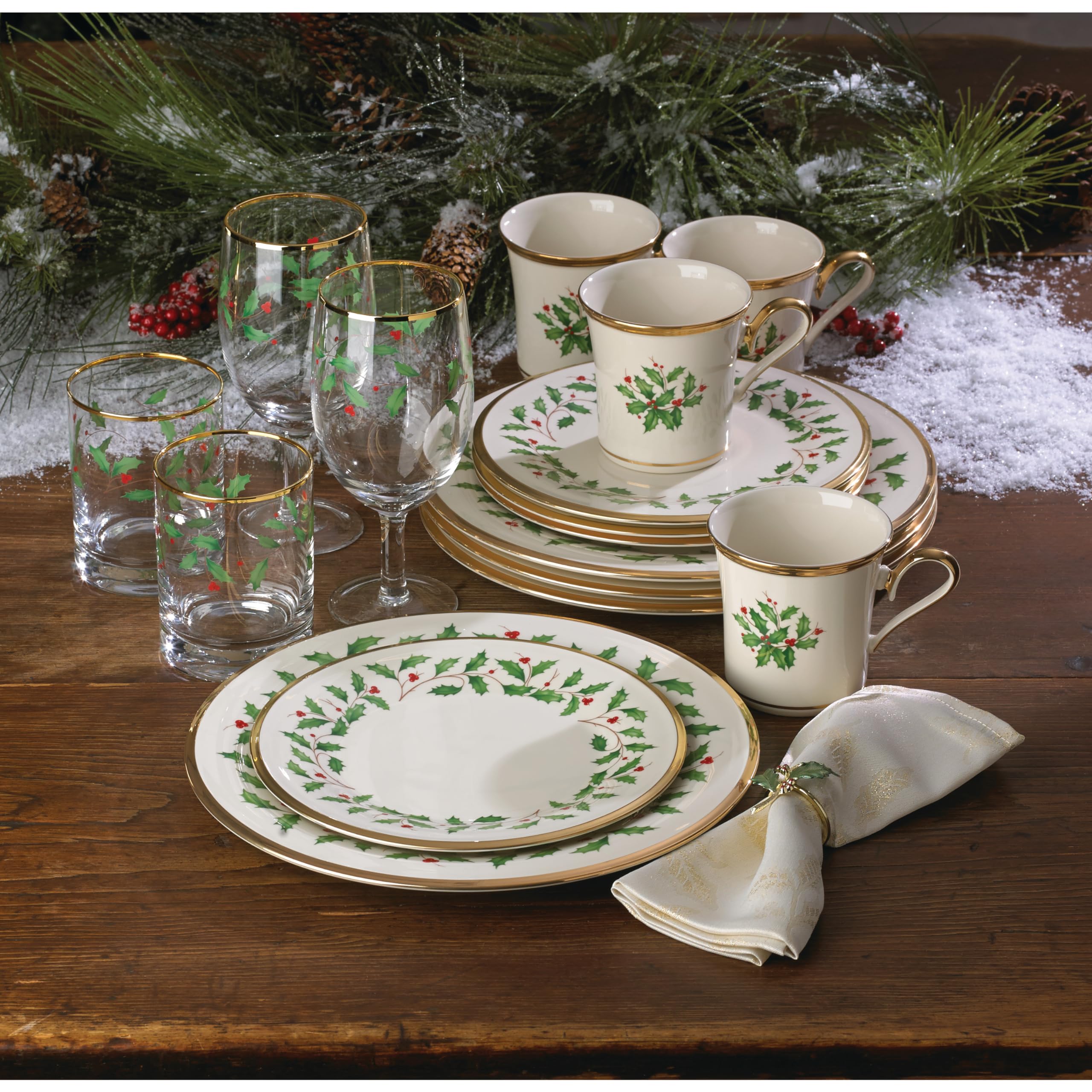 Lenox Holiday: acabado brillante y apto para lavavajillas, fácil de limpiar.