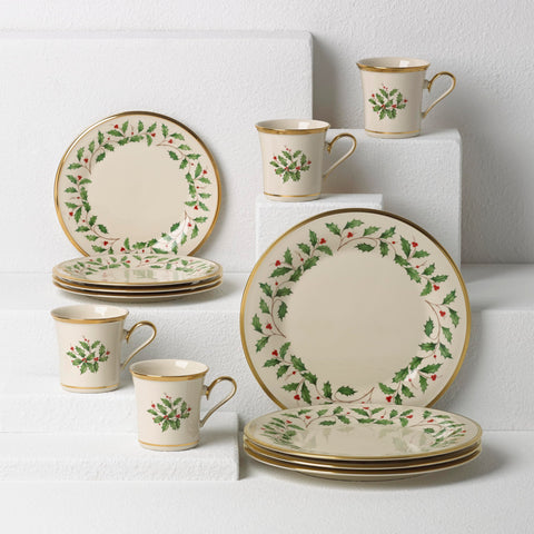 Lenox Holiday: diseño navideño clásico que realza cualquier mesa festiva.