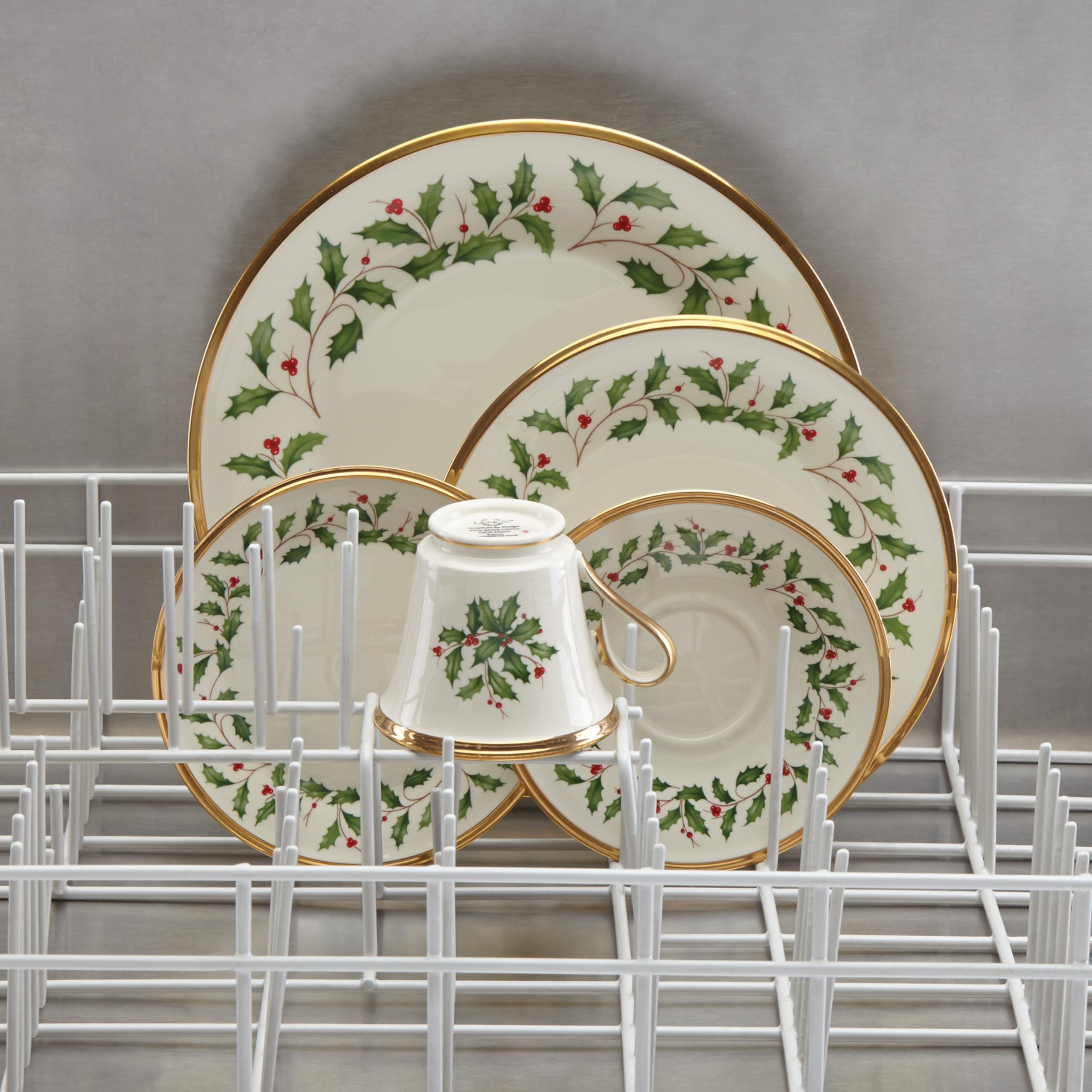Lenox Holiday, taza de té: detalle dorado para momentos de té.