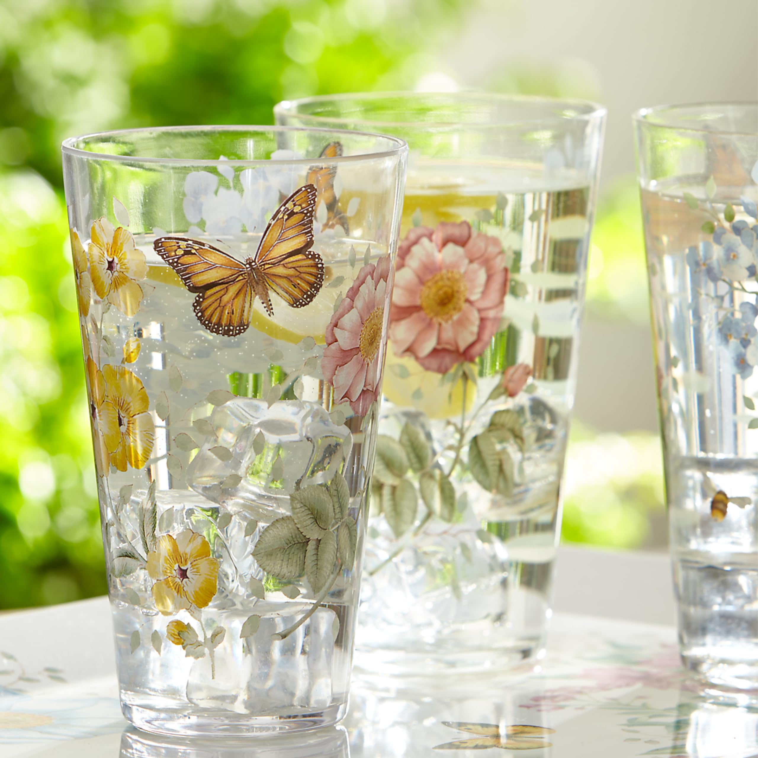 Lenox Butterfly Meadow uso para picnic de verano, sin necesidad de vidrio pesado.