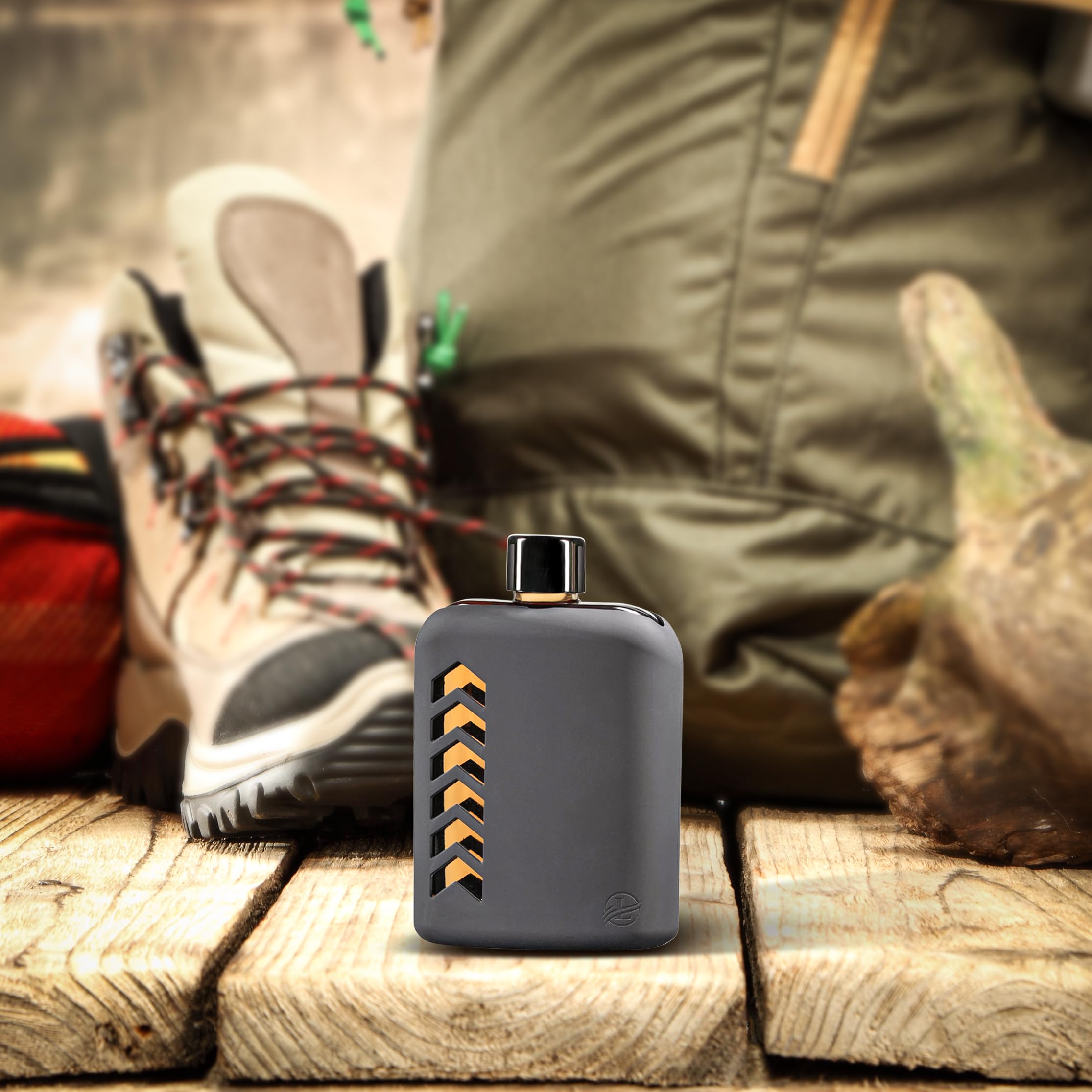 Le’raze frasco de vidrio diseño elegante con acabado negro mate.