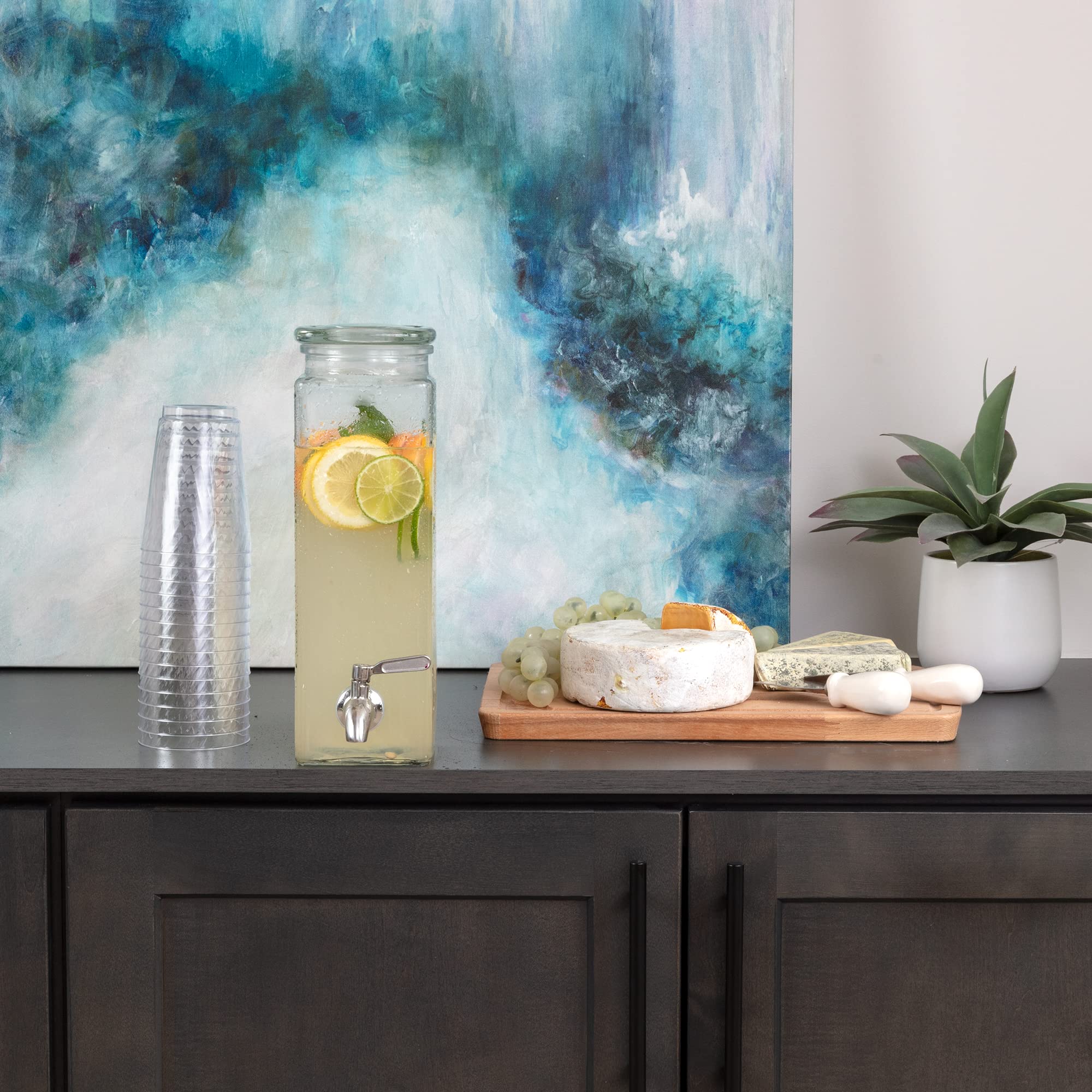 Le'raze stainless steel spigot ensures smooth, drip-free dispensing at gatherings.