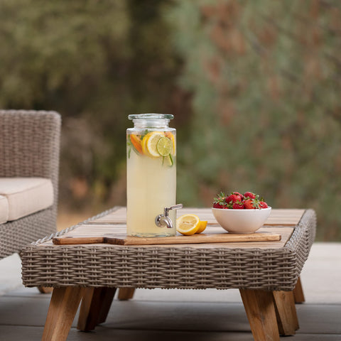 Le'raze versatile beverage dispenser ideal for juice, water, coffee or cold drinks.