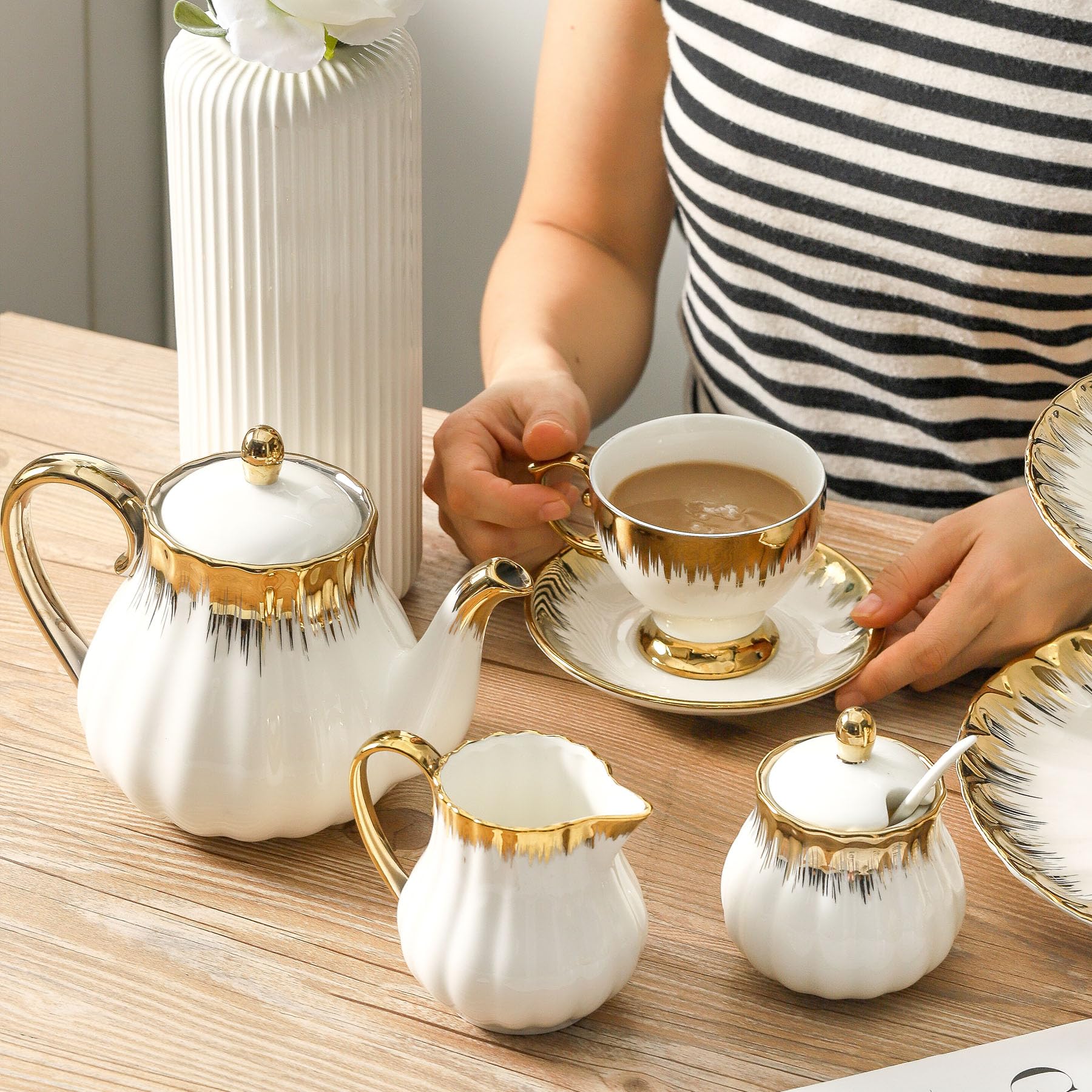 LETAOTAO juego de tazas y platillos, regalo perfecto para ocasiones especiales