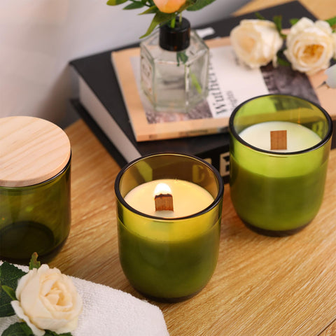 Letine tarro vela lujo verde 8oz con tapa, perfecto como regalo.