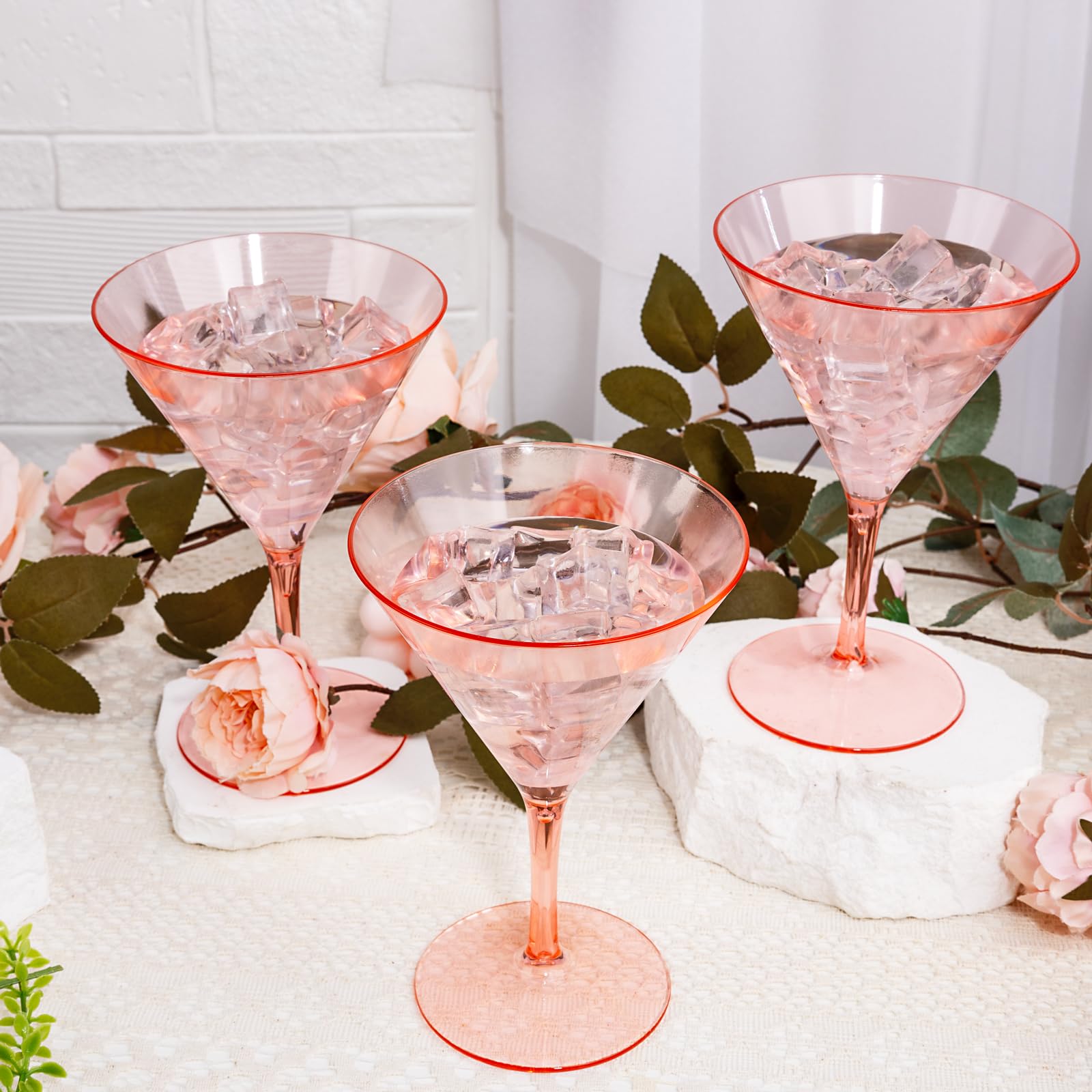 Liacere copas martini rosa para fiestas y eventos festivos.