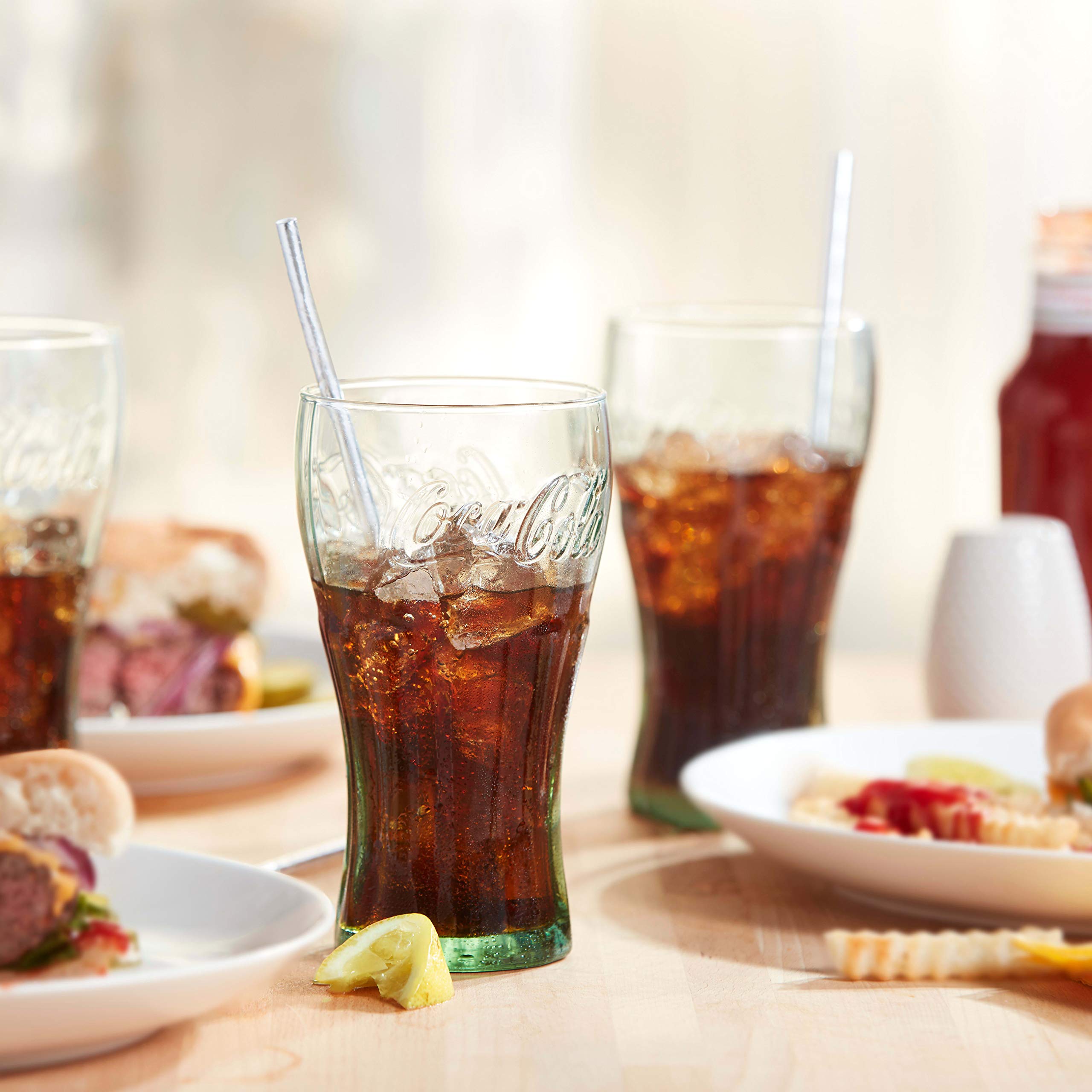 Libbey Coca-Cola tumbler con boca ancha para capturar la espuma.