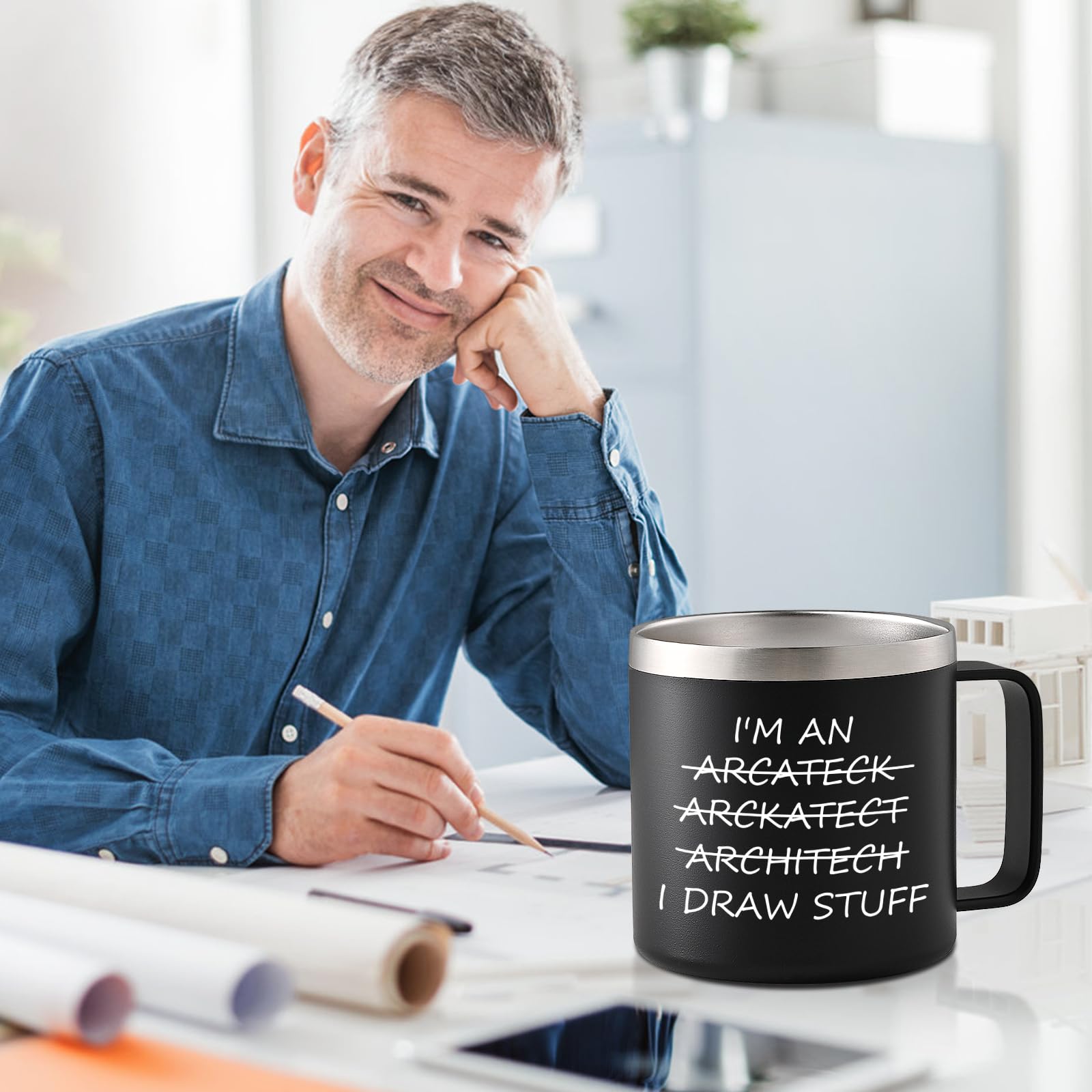 Tapa y taza aislada Lifecapido 14oz en negro, transporte cómodo.