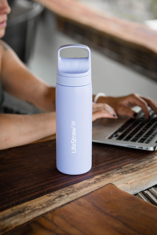 LifeStraw Go Series: diseño de doble pared aislante mantiene el agua fría durante todo el día.