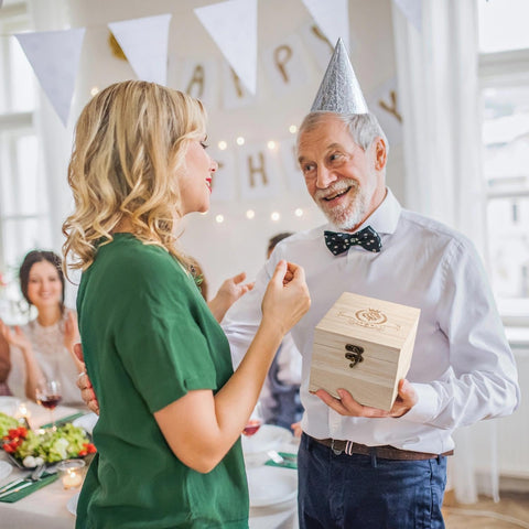 LIGHTEN LIFE regalo ideal para hombres en su 60 cumpleaños.