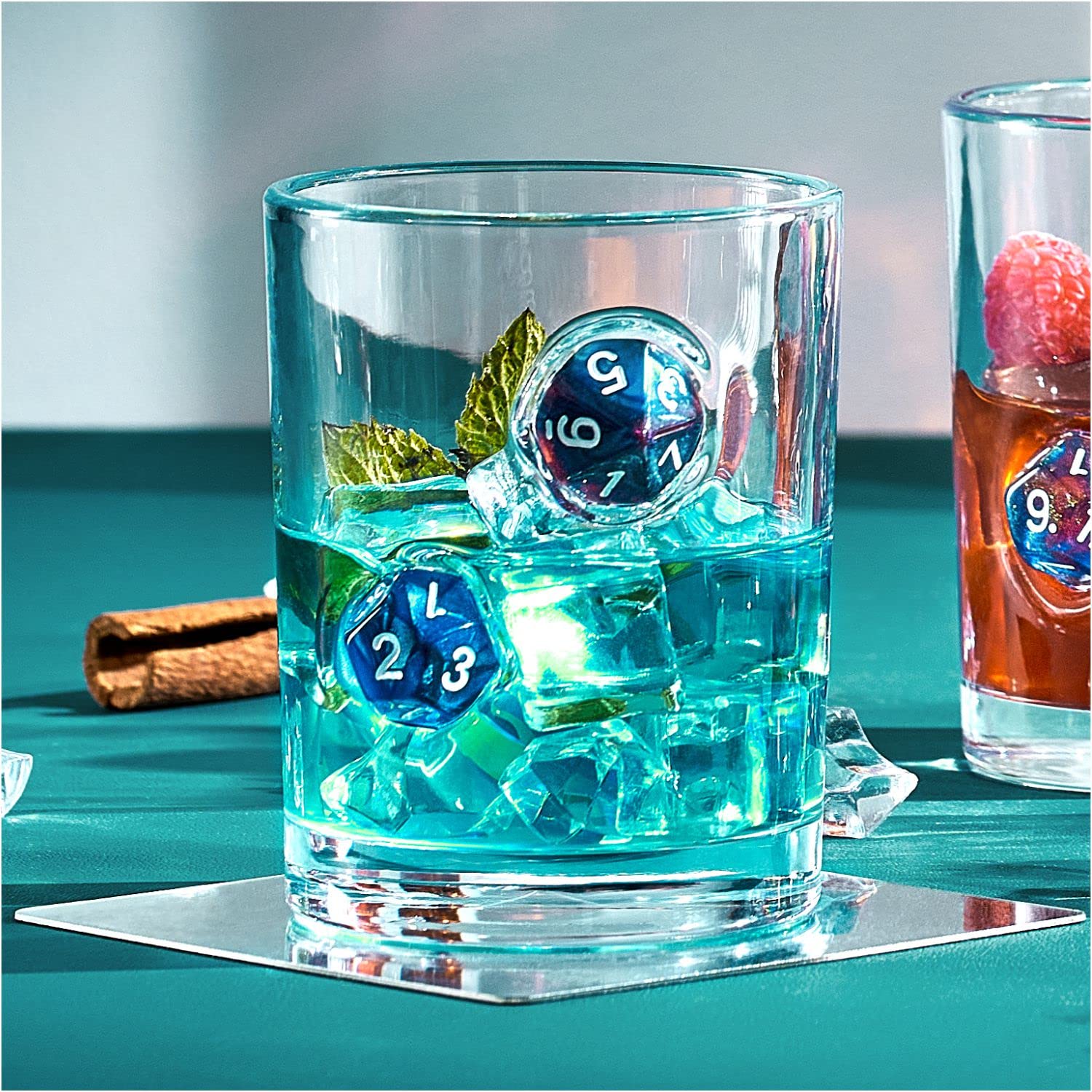 Diseño artesanal LIIGEMI, vaso whisky con detalle único para la experiencia.