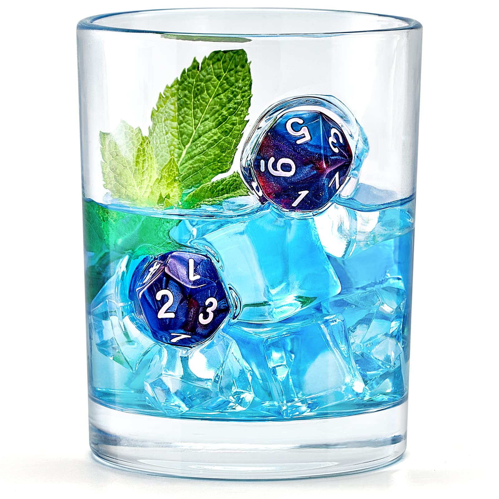 Vaso LIIGEMI con dados poliédricos incrustados para una experiencia de degustación única.