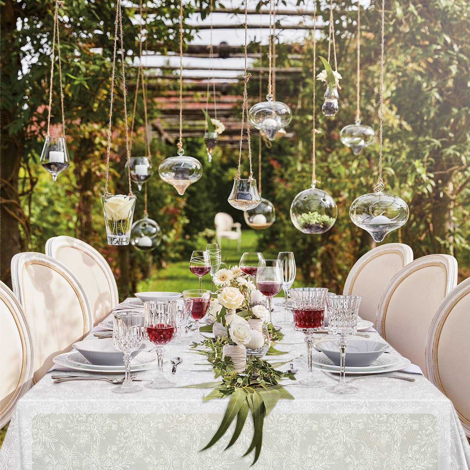 LIKAJON mantel plástico con bordes dentados, detalle elegante para eventos.