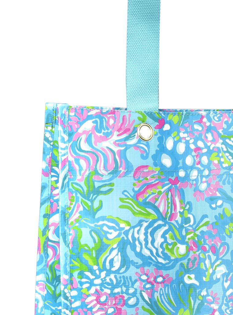 Bolsa Lilly Pulitzer Aqua La Vista lateral, perfecta para comestibles y aperitivos.