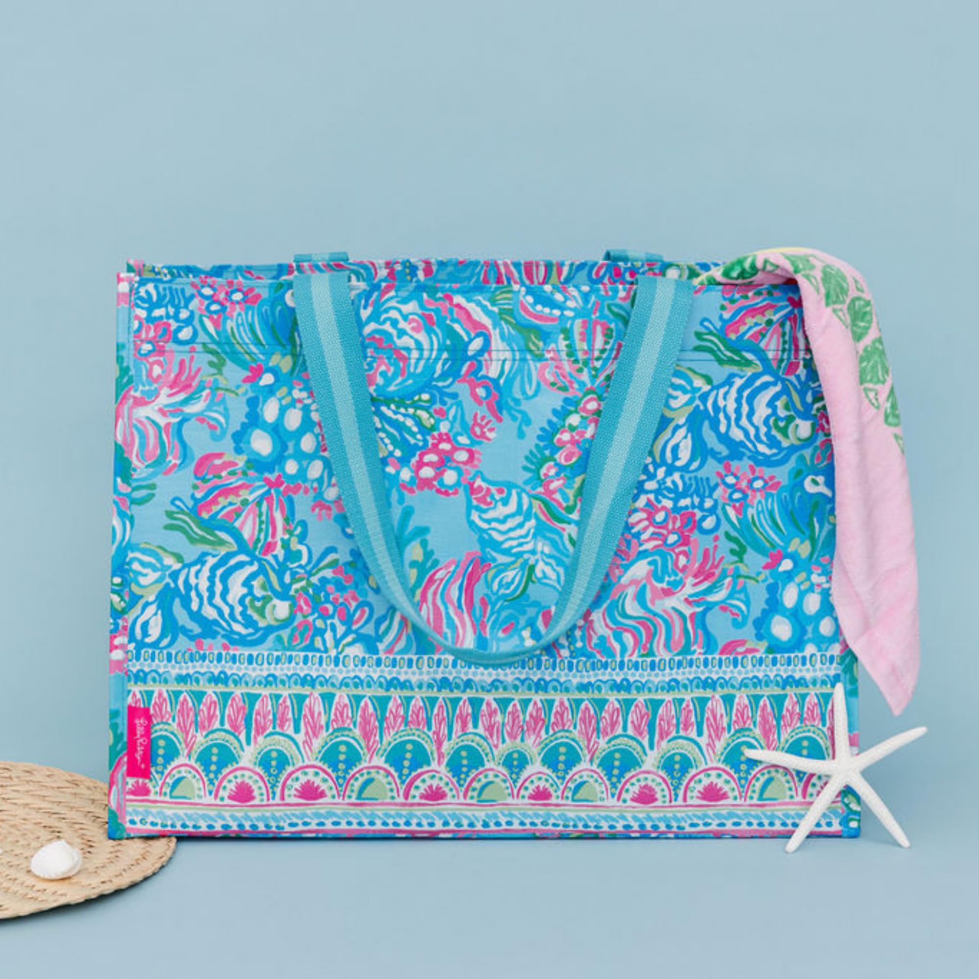 Lilly Pulitzer Aqua La Vista, bolsillo interior completo para organizar llaves y billetera.