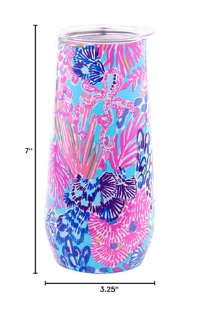 Uso diario de Lilly Pulitzer para desayunos y brindis al atardecer.
