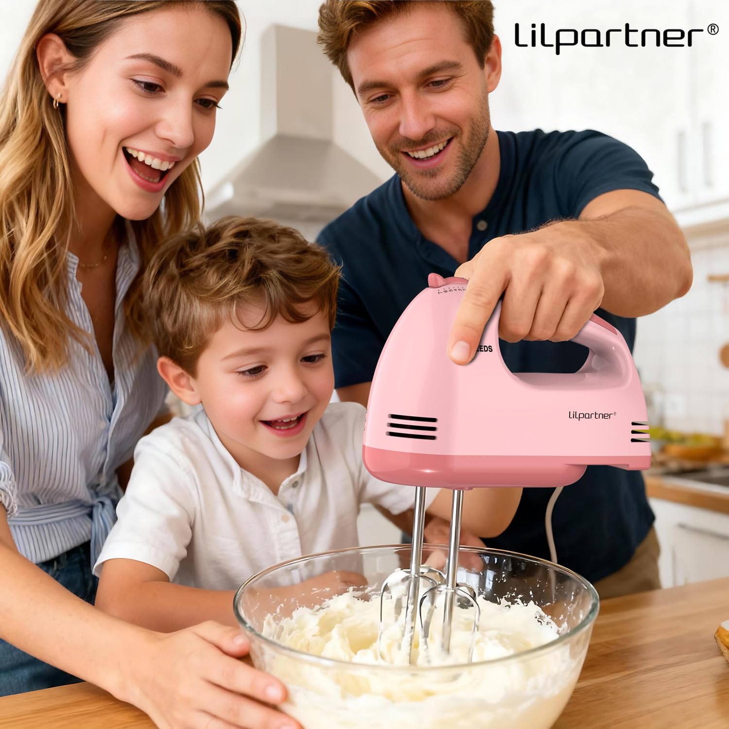 Accesorios LILPARTNER: batidor, dos amasadores y ganchos para masa homogénea.