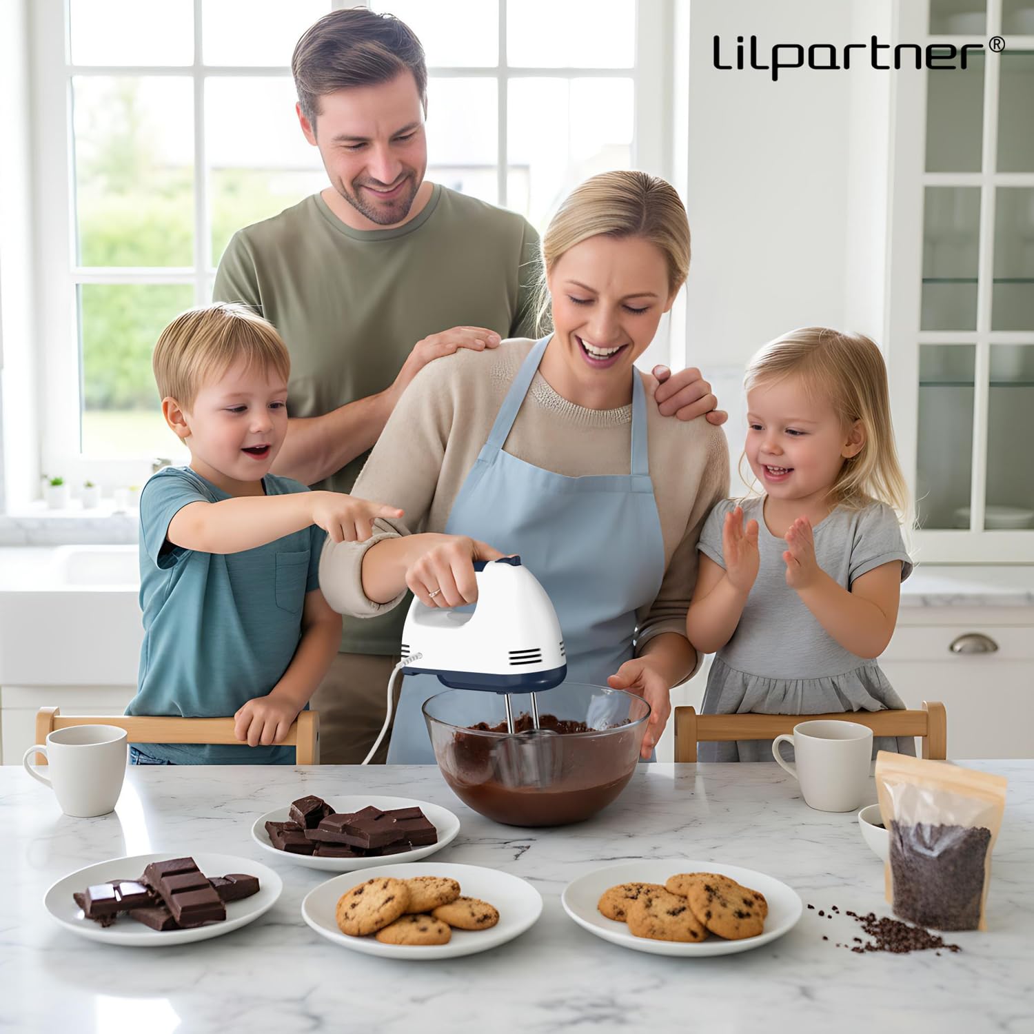 LILPARTNER batidora de mano fácil de limpiar gracias a superficies lisas.