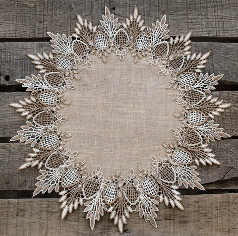 Linens, Art and Things lace doily centro de mesa encaje beige para elegancia