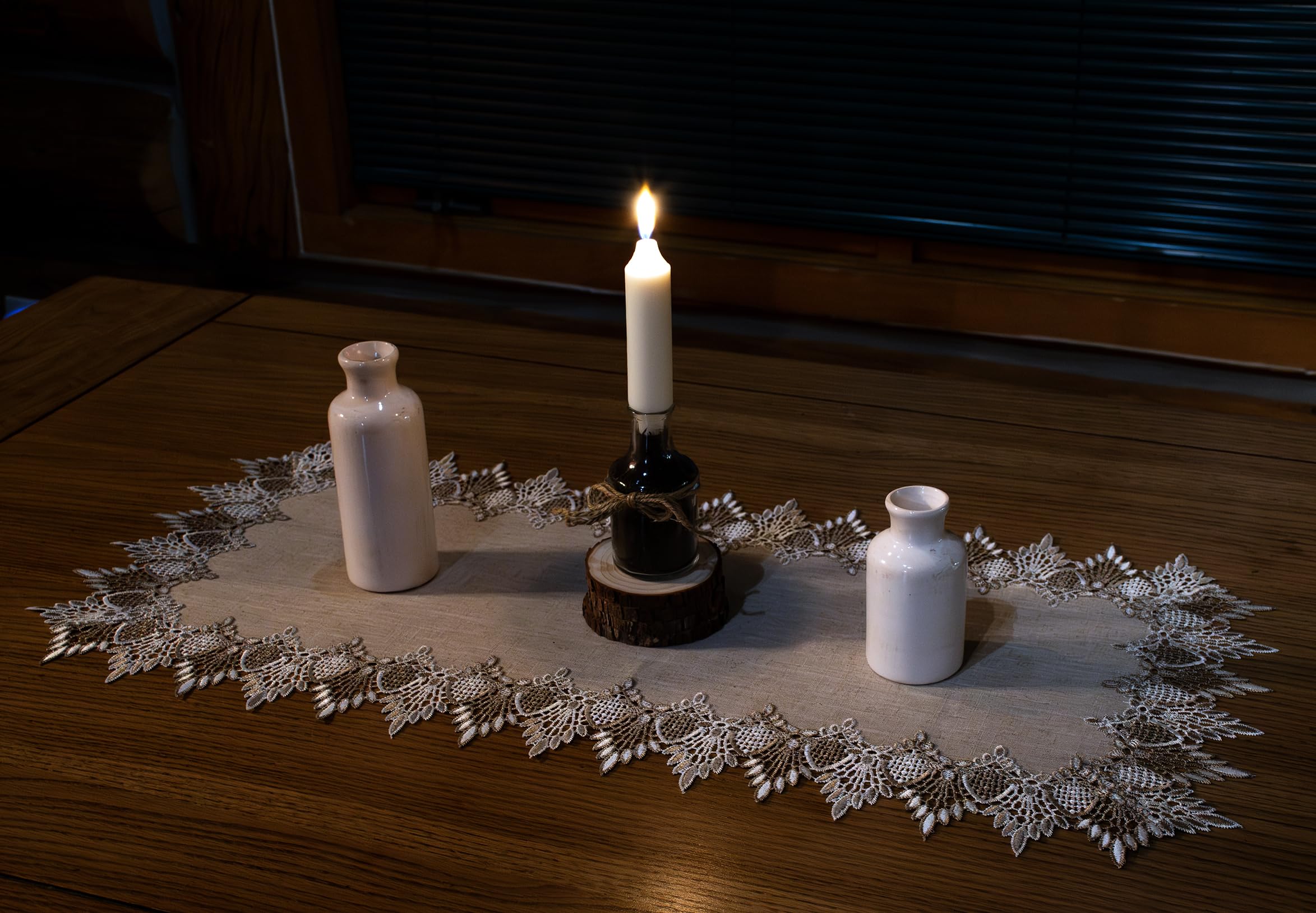 Linens, Art and Things: poliéster de alta calidad, fácil cuidado para uso diario.