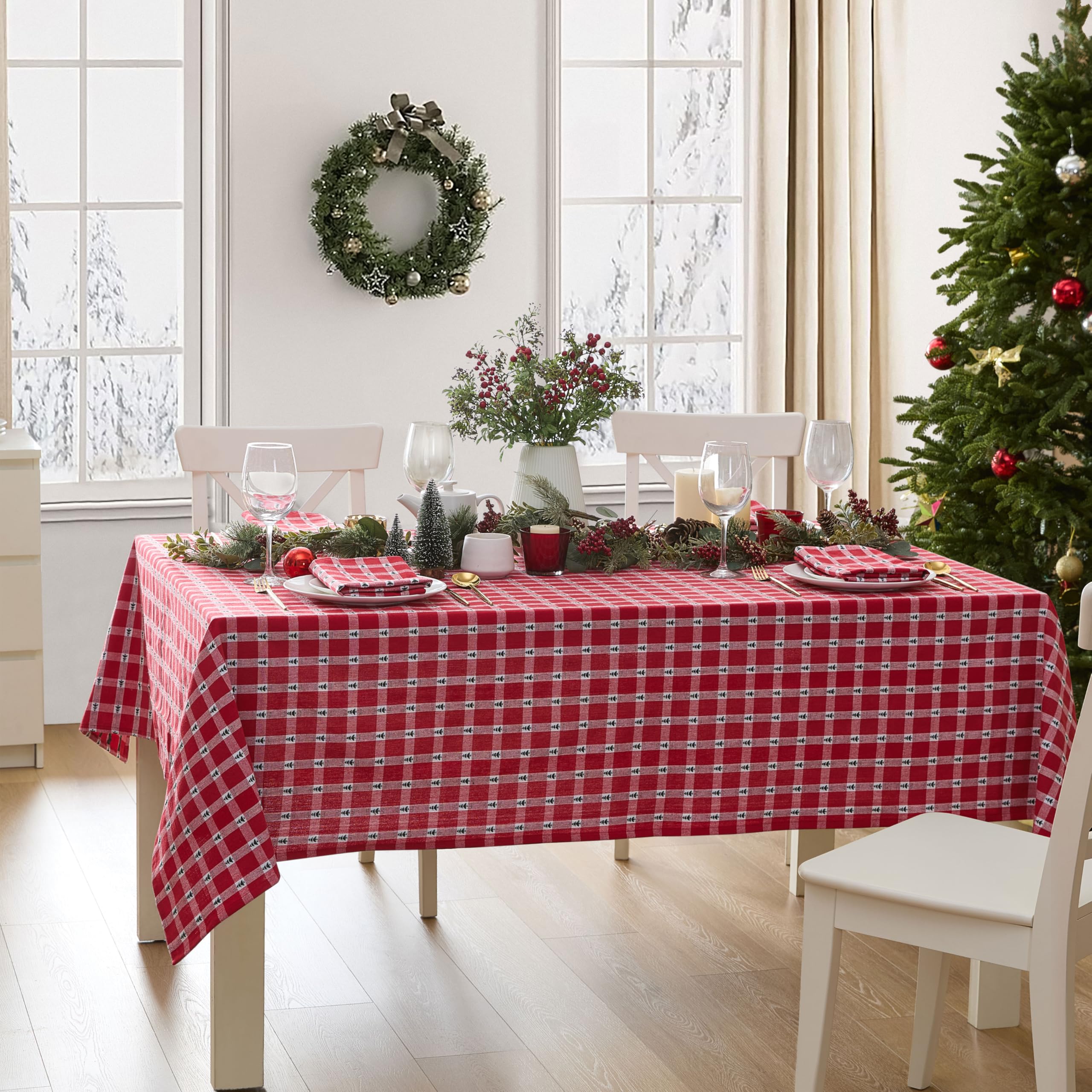 Mantel Lintex de cuadros rojos y blancos, ideal para comidas festivas.