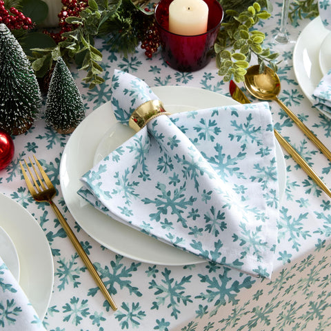 Patrón de nieve en mantel Lintex realza la decoración invernal