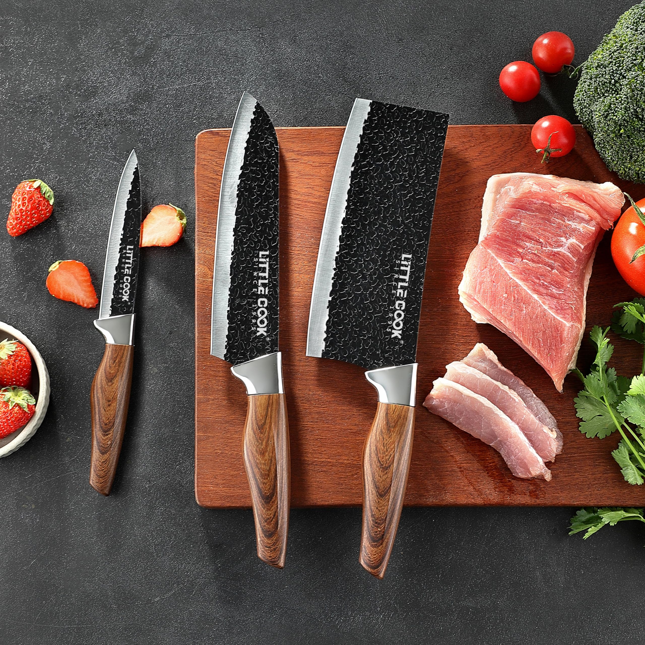 Little Cook, conjunto de cuchillos en encimera, presentación estilosa para la cocina.
