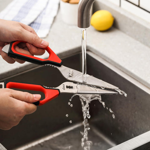 Juego de dos tijeras LIVINGO para tener cerca de la cocina y fregadero.