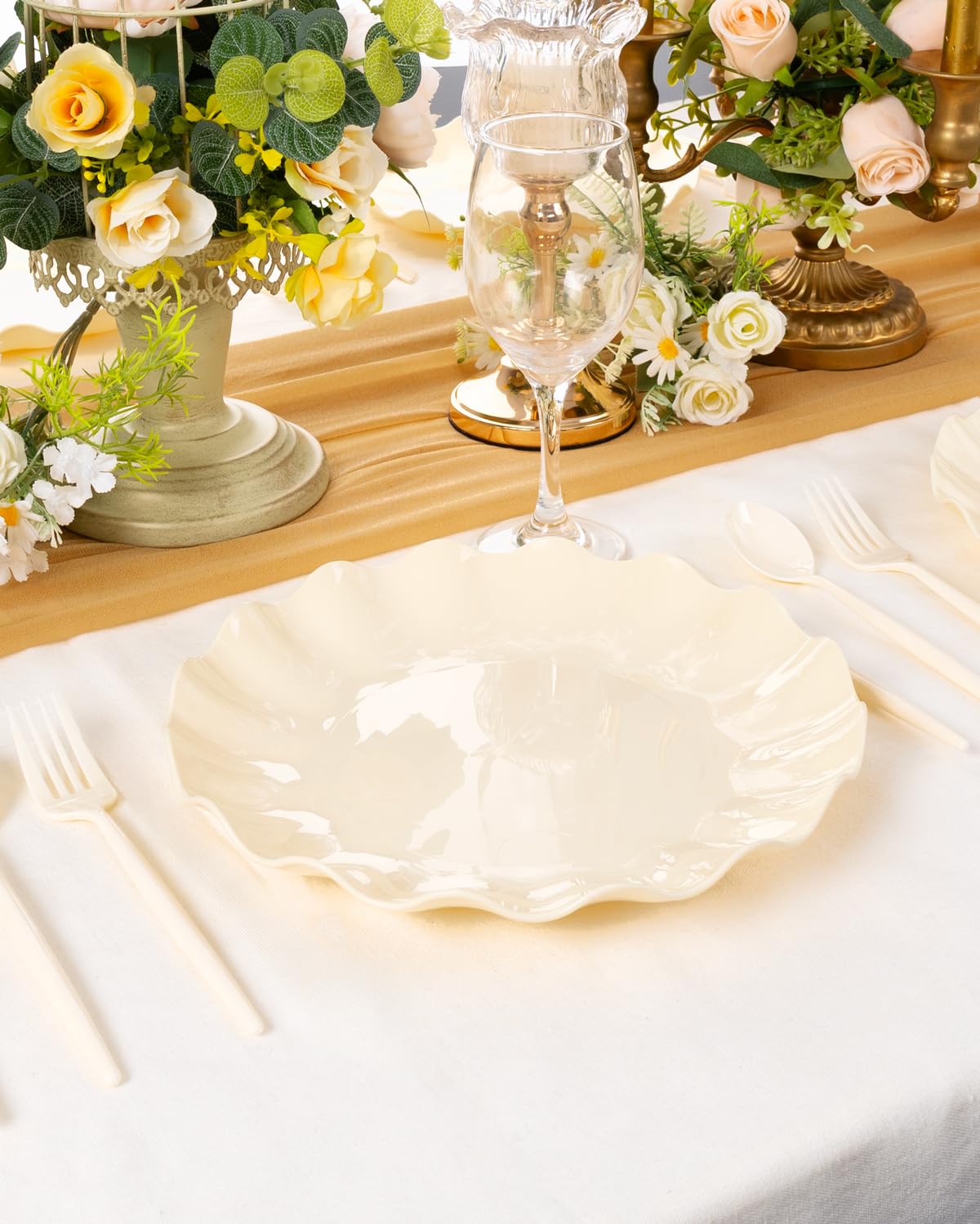 LIYH platos beige aptos para lavavajillas, facilita la limpieza tras la comida.