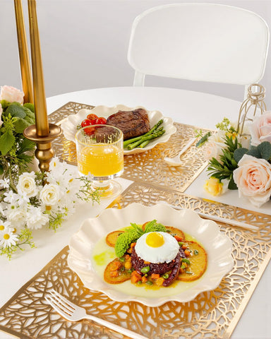 LIYH platos beige duraderos para picnics y actos al aire libre.