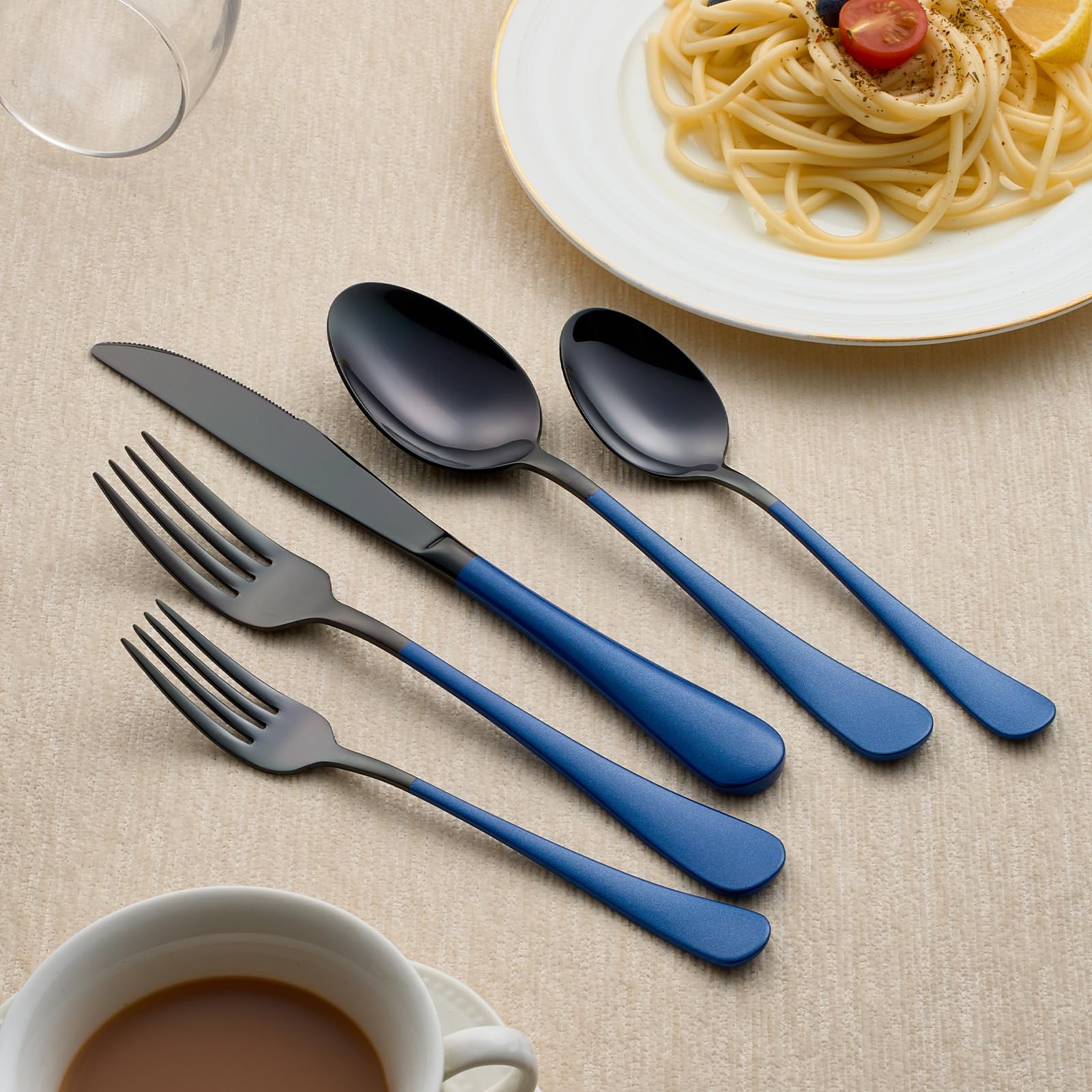 Con LKTDYMEG, mejora la experiencia de la mesa en cenas diarias.