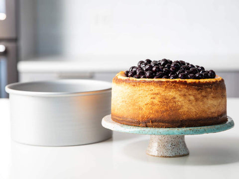 Lloyd Pans molde 8x4 para tarta de queso con fondo suelto para desmoldar fácilmente.