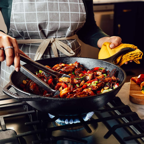 Wok Lodge Chef Collection 12,5 pulgadas para hornear pan de maiz.