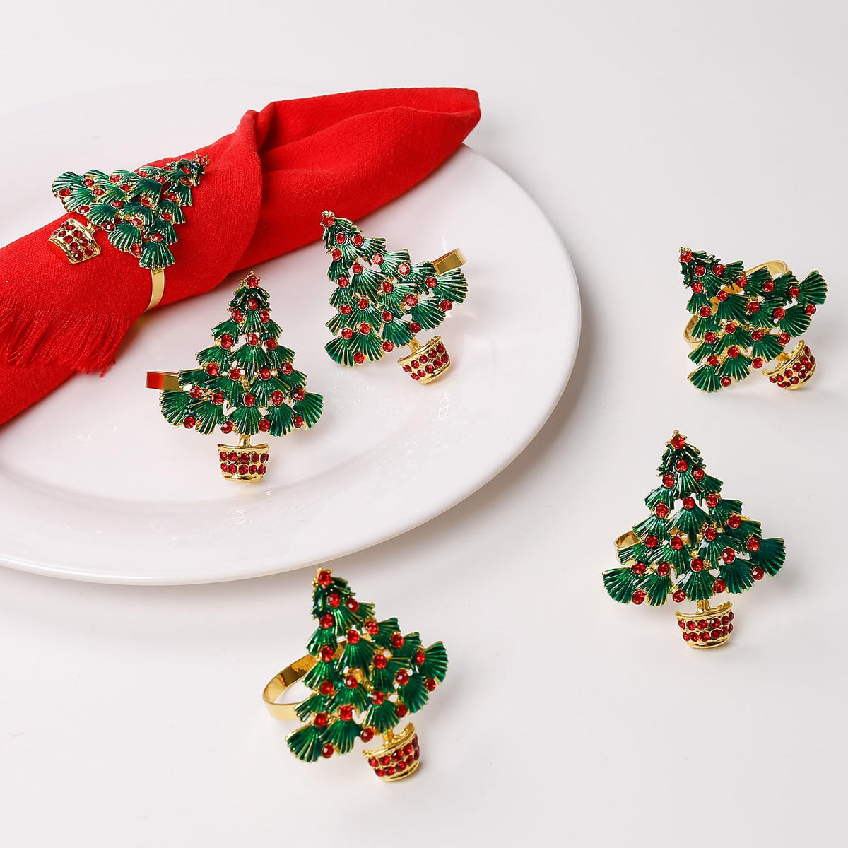 LogHog anillos para servilleta con diseño de árbol navideño, ideal para decoraciones de mesa.