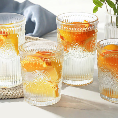 Capacidad de 355 ml en vaso Loivttvv para bebidas variadas.